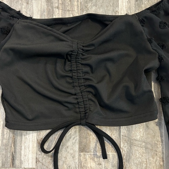 Ruched Off-Shoulder Crop Top - Picture 2 of 5